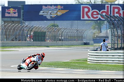 moto2_bradl_007_indianapolis_2011.jpg