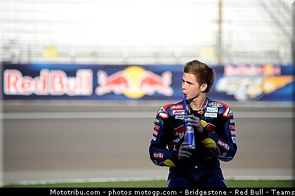 moto2_gagne_001_indianapolis_2011.jpg