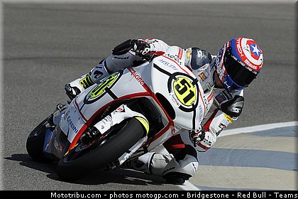 moto2_pirro_002_indianapolis_2011.jpg