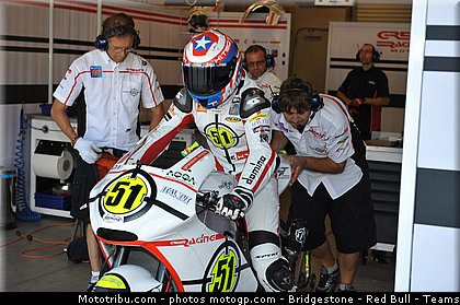 moto2_pirro_008_indianapolis_2011.jpg