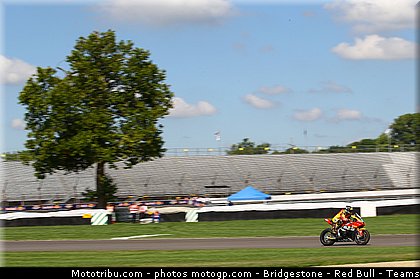 moto2_simeon_001_indianapolis_2011.jpg