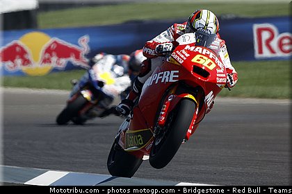 moto2_simon_006_indianapolis_2011.jpg