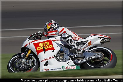 motogp_aoyama_007_indianapolis_2011.jpg