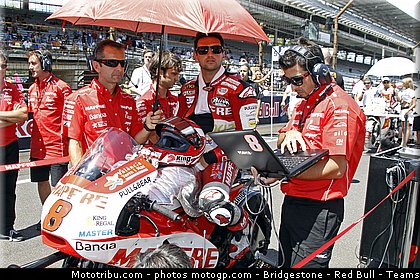 motogp_barbera_017_indianapolis_2011.jpg