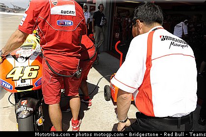 motogp_bridgestone_002_indianapolis_2011.jpg