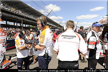 motogp_bridgestone_005_indianapolis_2011.jpg