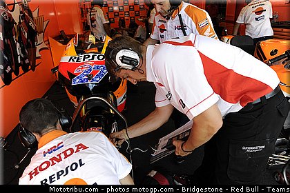motogp_bridgestone_007_indianapolis_2011.jpg