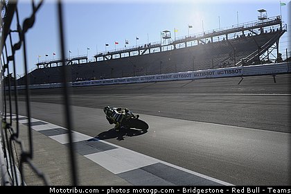 motogp_crutchlow_015_indianapolis_2011.jpg