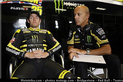 motogp_crutchlow_018_indianapolis_2011.jpg
