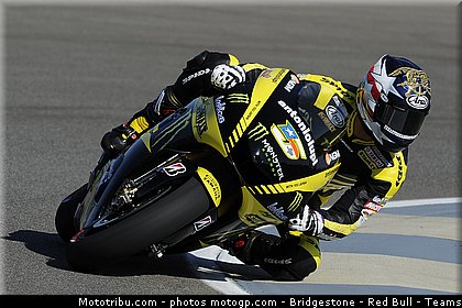 motogp_edwards_004_indianapolis_2011.jpg