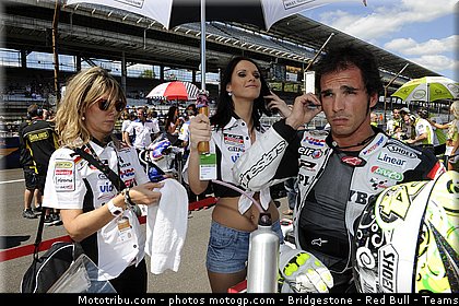 motogp_pitbabe_003_indianapolis_2011.jpg