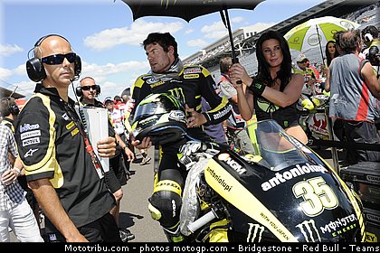 motogp_pitbabe_032_indianapolis_2011.jpg