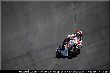 motogp_simoncelli_007_indianapolis_2011.jpg