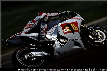 motogp_simoncelli_009_indianapolis_2011.jpg
