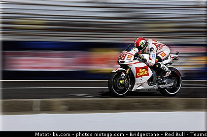 motogp_simoncelli_011_indianapolis_2011.jpg