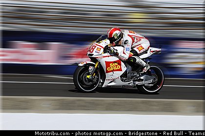 motogp_simoncelli_012_indianapolis_2011.jpg