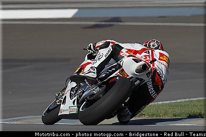 motogp_simoncelli_014_indianapolis_2011.jpg