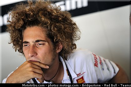 motogp_simoncelli_021_indianapolis_2011.jpg