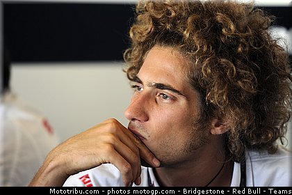 motogp_simoncelli_023_indianapolis_2011.jpg