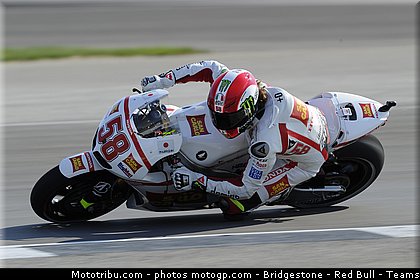 motogp_simoncelli_030_indianapolis_2011.jpg
