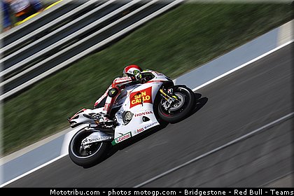motogp_simoncelli_032_indianapolis_2011.jpg