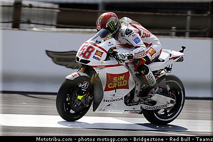 motogp_simoncelli_034_indianapolis_2011.jpg
