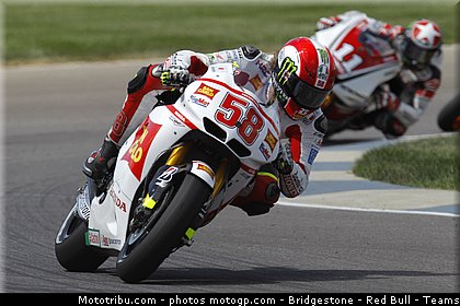 motogp_simoncelli_036_indianapolis_2011.jpg
