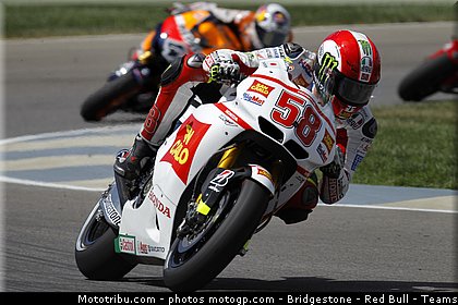 motogp_simoncelli_041_indianapolis_2011.jpg