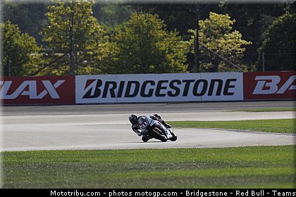 motogp_spies_002_indianapolis_2011.jpg