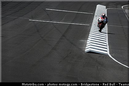 motogp_spies_008_indianapolis_2011.jpg