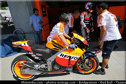 motogp_stoner_062_indianapolis_2011.jpg