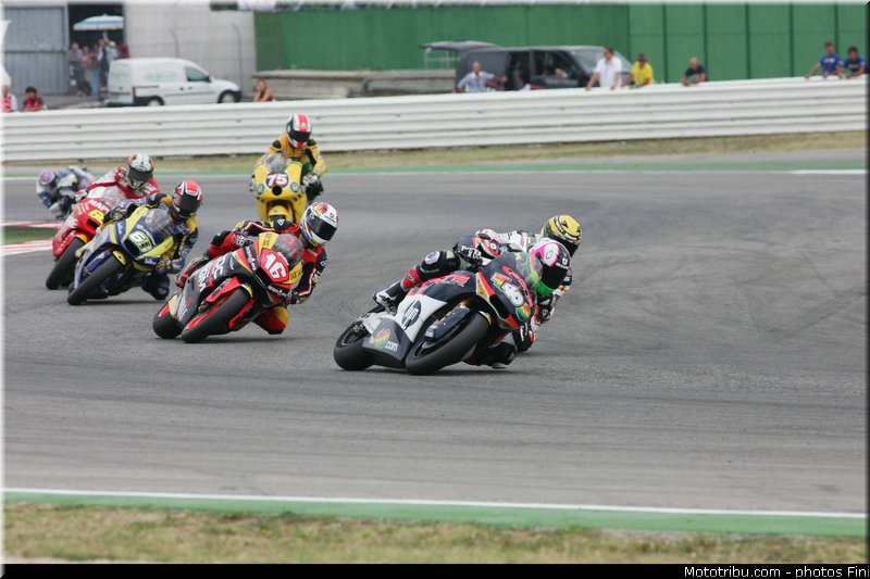 moto2_003_san_marin_misano_adriatico_2011
