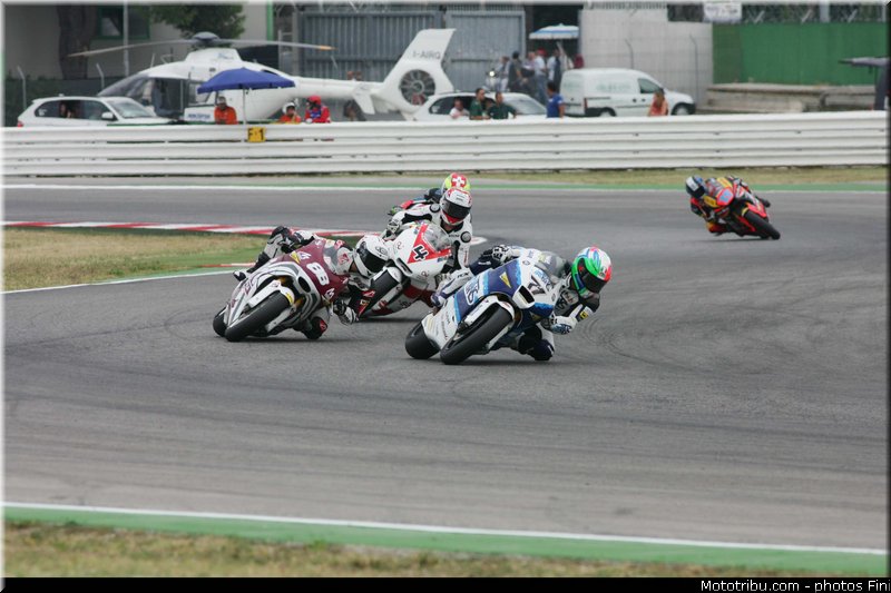 moto2_007_san_marin_misano_adriatico_2011