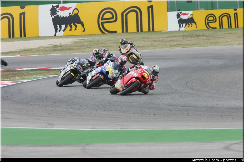 moto2_012_san_marin_misano_adriatico_2011