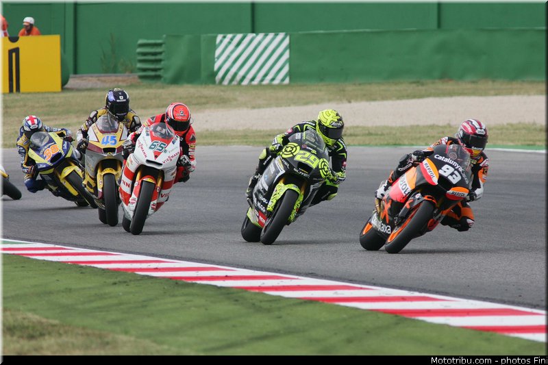 moto2_015_san_marin_misano_adriatico_2011