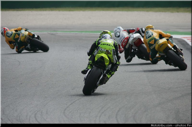 moto2_032_san_marin_misano_adriatico_2011