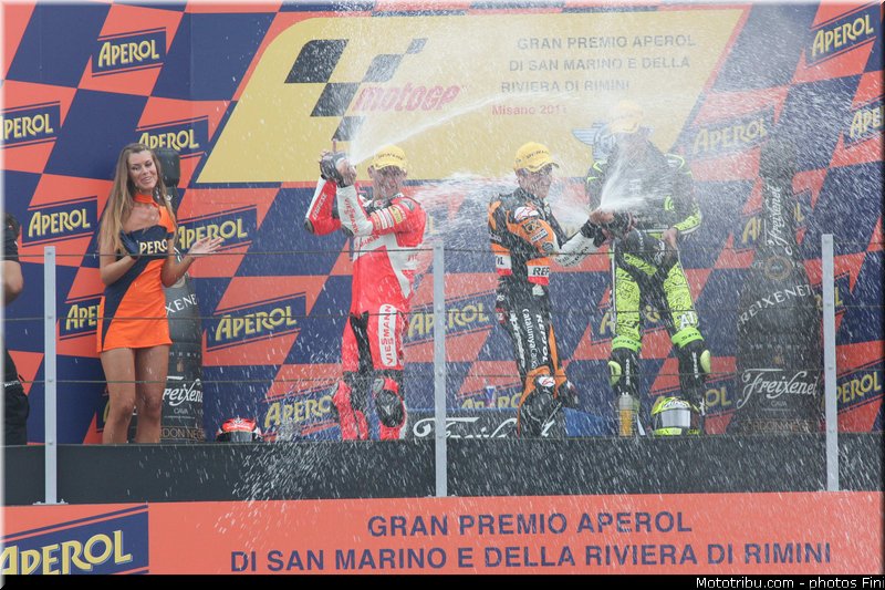 moto2_040_san_marin_misano_adriatico_2011