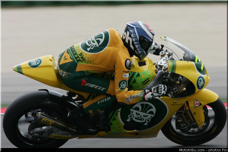 moto2_corsi_001_san_marin_misano_adriatico_2011
