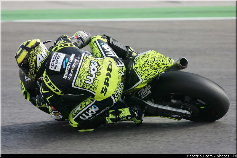 moto2_iannone_006_san_marin_misano_adriatico_2011