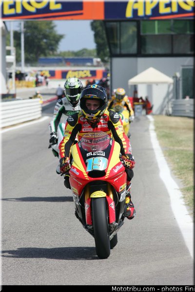 moto2_simeon_002_san_marin_misano_adriatico_2011