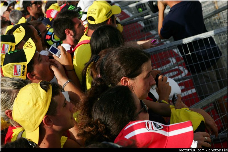 motogp_ambiance_002_san_marin_misano_adriatico_2011
