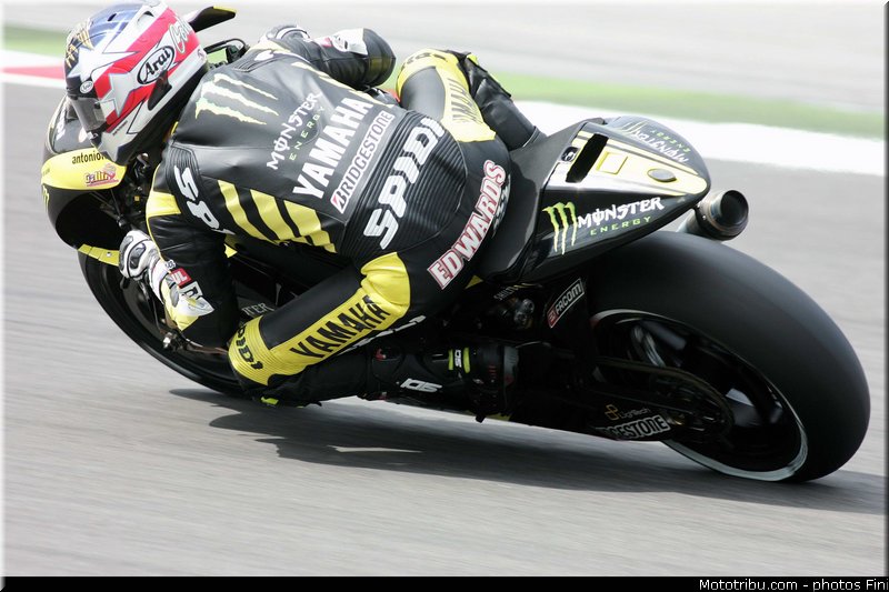 motogp_edwards_002_san_marin_misano_adriatico_2011