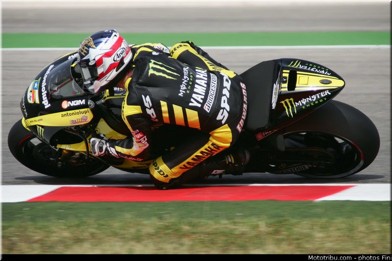motogp_edwards_003_san_marin_misano_adriatico_2011