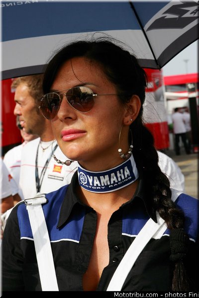 motogp_pitbabe_006_san_marin_misano_adriatico_2011