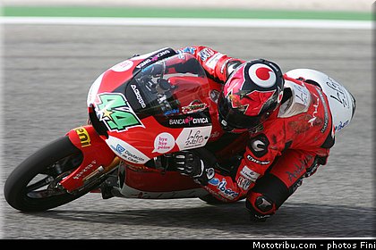 125_oliveira_001_san_marin_misano_adriatico_2011.jpg