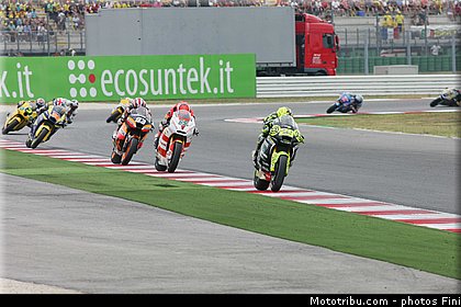 moto2_006_san_marin_misano_adriatico_2011.jpg