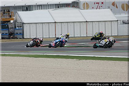 moto2_009_san_marin_misano_adriatico_2011.jpg