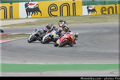 moto2_012_san_marin_misano_adriatico_2011.jpg