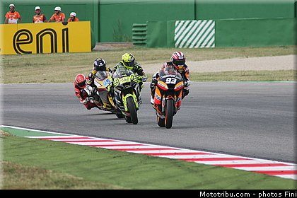 moto2_013_san_marin_misano_adriatico_2011.jpg