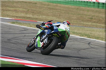 moto2_aegerter_001_san_marin_misano_adriatico_2011.jpg